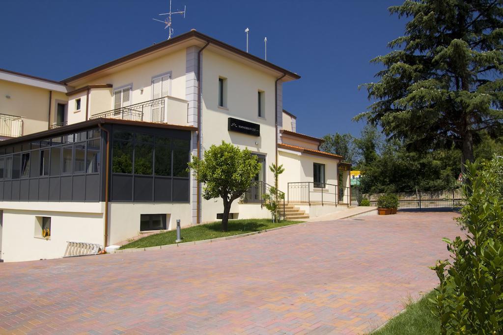 Hotel Main Street Cerasolo Exterior foto